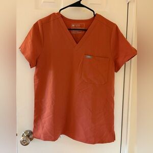 Figs Men's V-Neck Shirt in Bold Orange